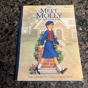 Meet Molly An American Girl Book 1